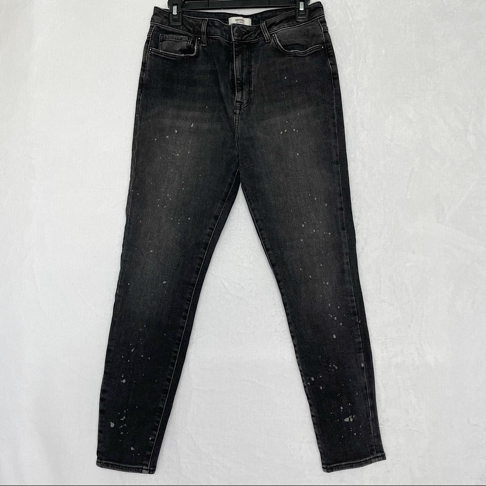 NWOT Forever21 Washed Black Skinny Jeans